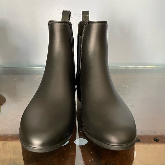 Sam Edelman Rainboots NWOT sz4/ Euro 34 - Picture 2 of 6